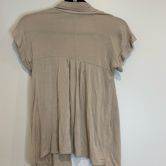 •2/$20• Forever 21 Y2K Taupe-Colored Short-Sleeved Cardigan - Picture 7 of 7